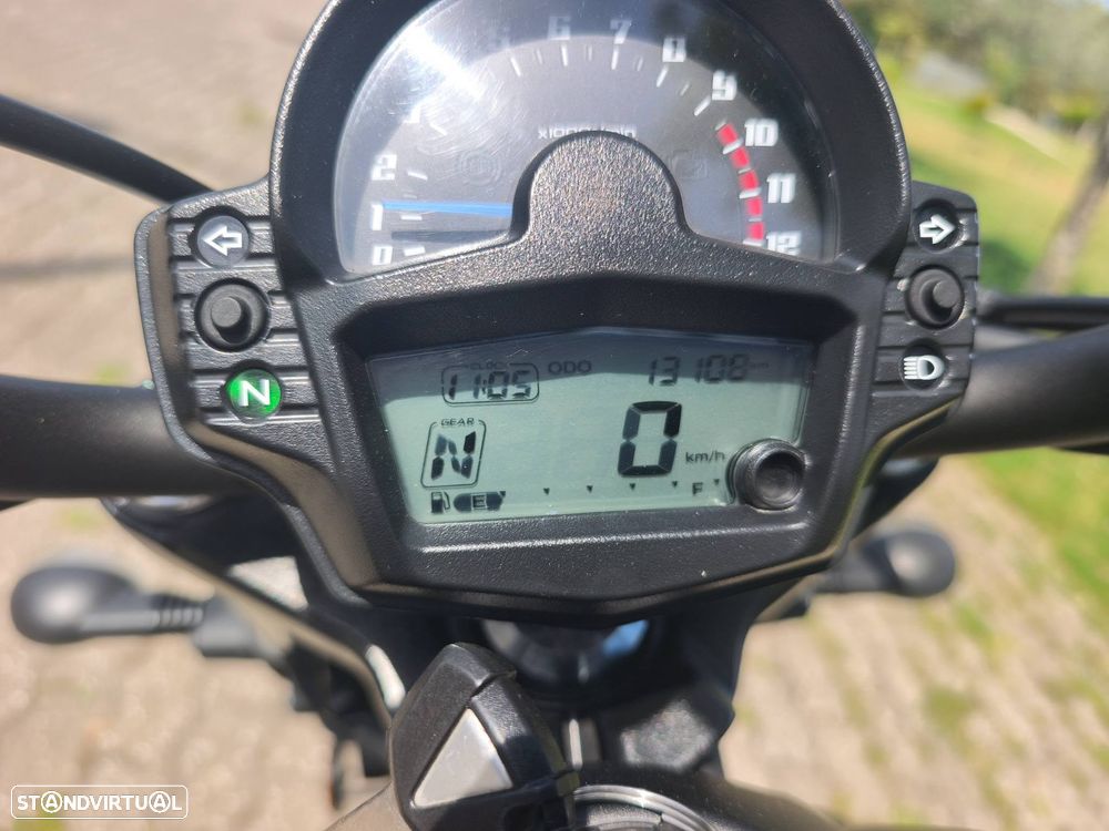 Kawasaki Vulcan 650 S - 8
