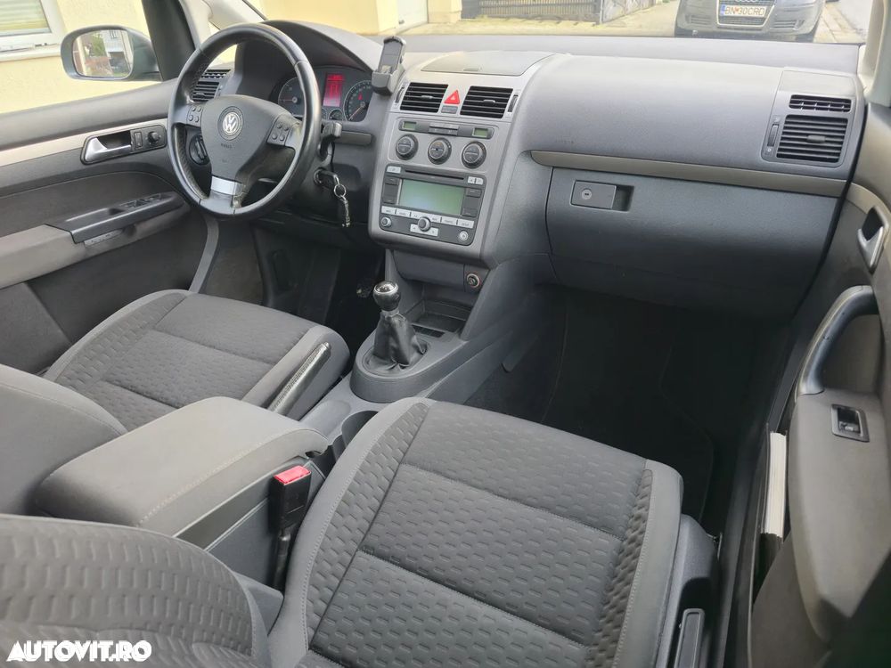 Volkswagen Touran 2.0 TDI DPF Comfortline - 12