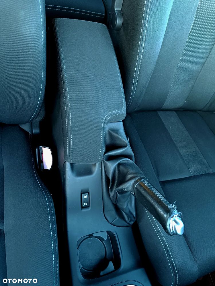 Renault Megane 1.9 dCi Dynamique Euro5 - 23