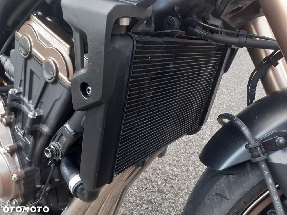 Honda CB - 17