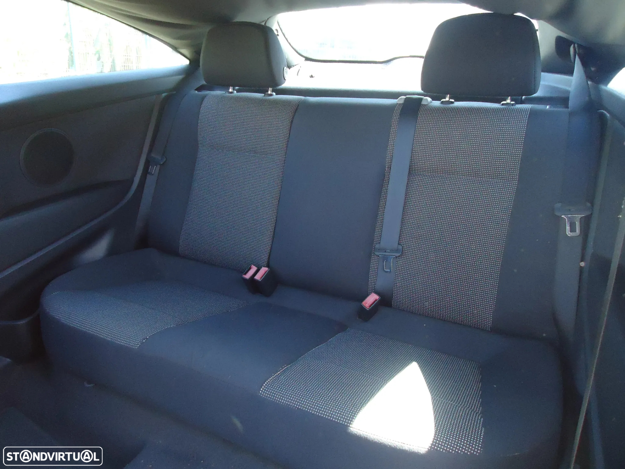 Opel Astra GTC 1.7 CDTi - 8