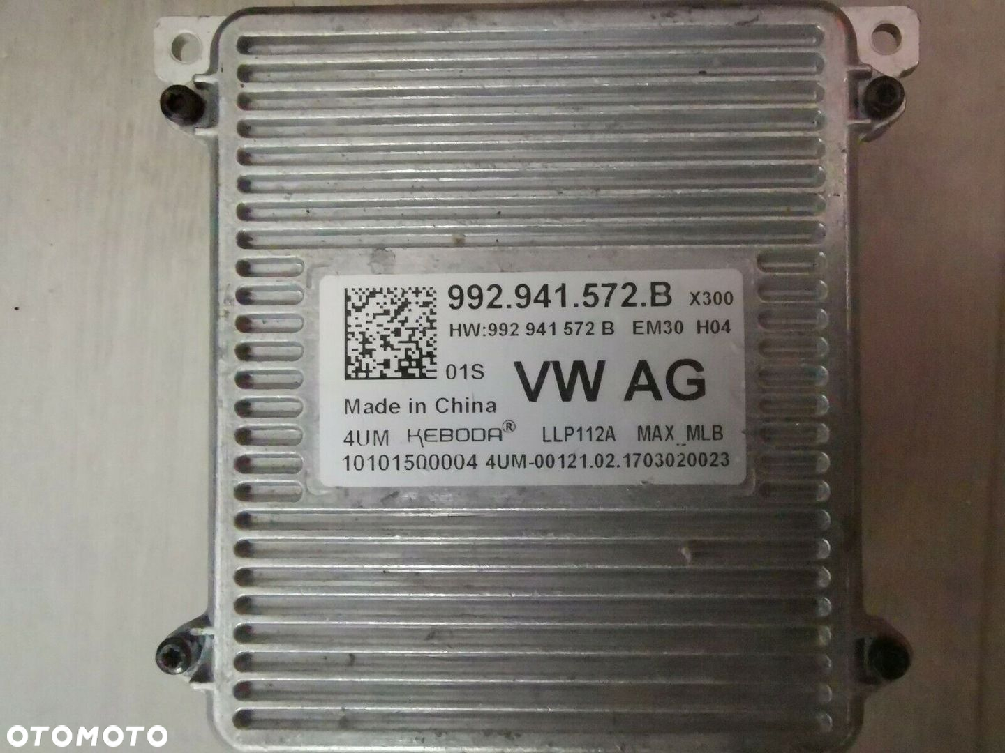 Volkswagen OE 992941572B - 2