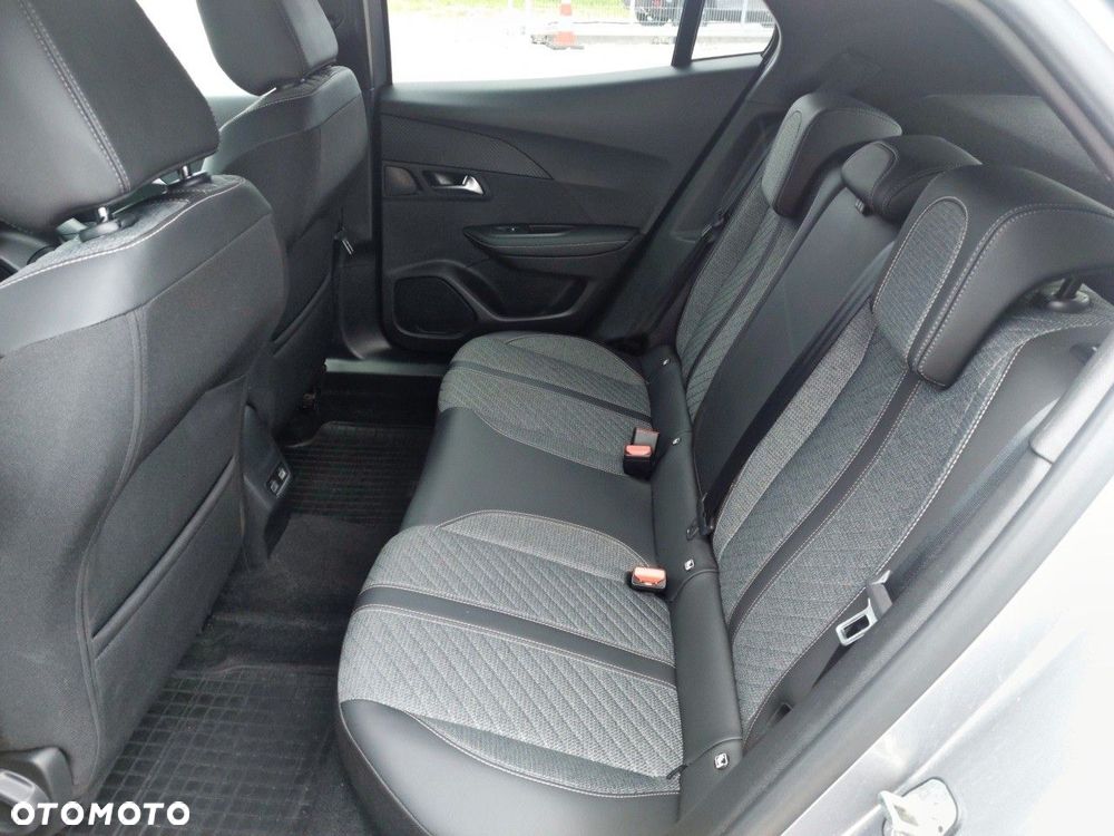 Peugeot 2008 - 10