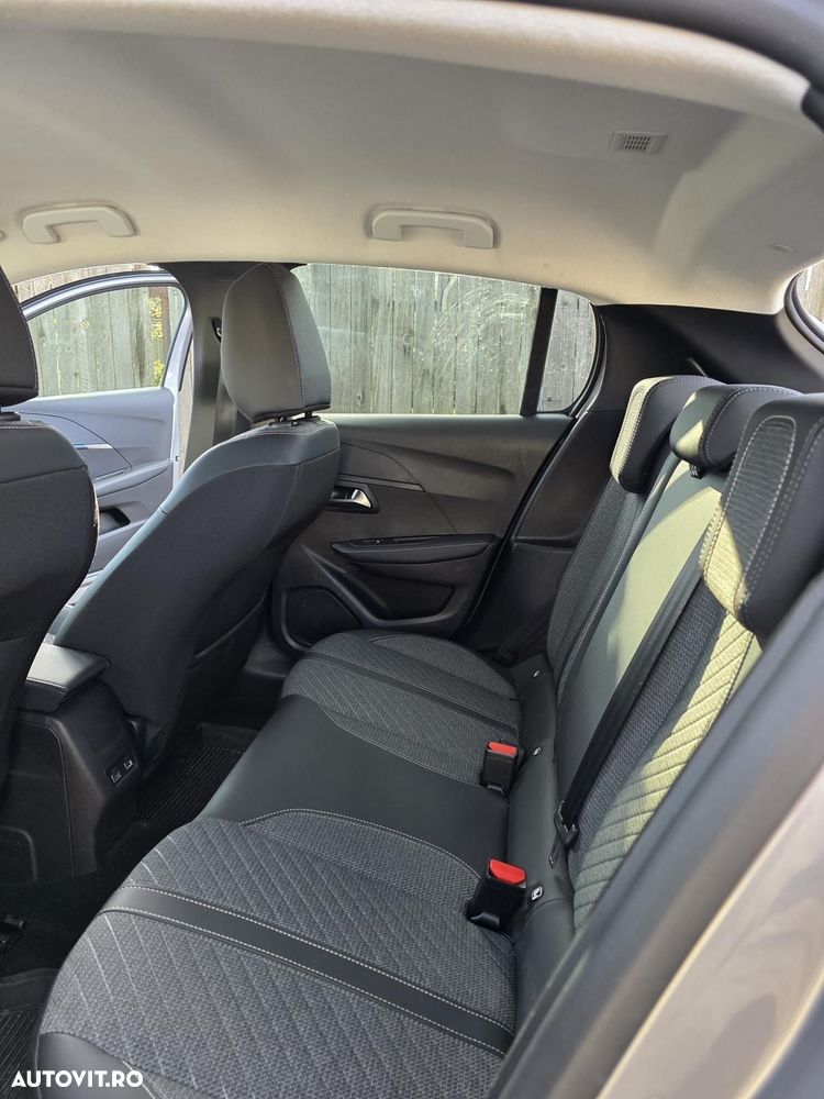 Peugeot 208 1.2L e-DCS6 MHEV Allure - 11