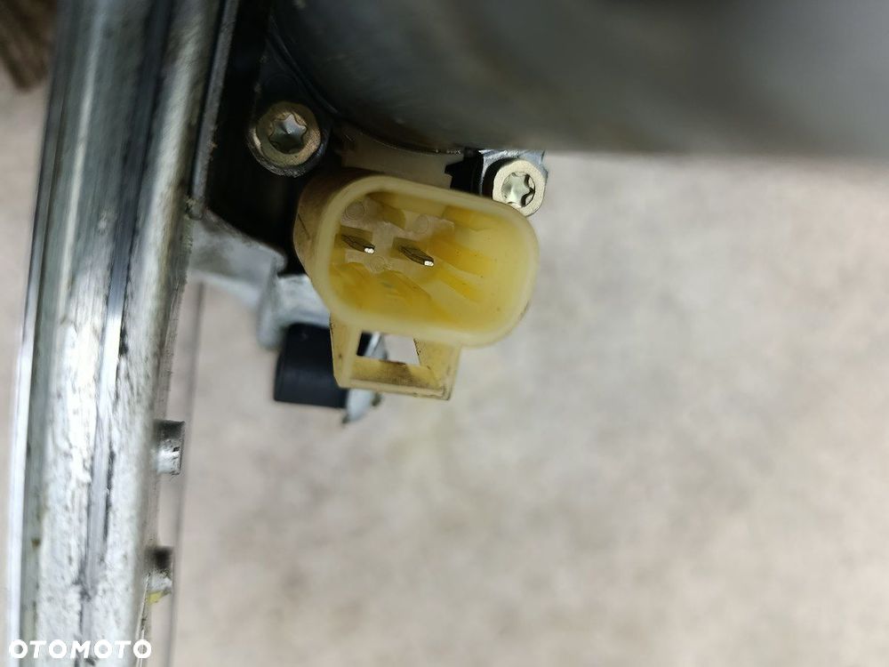 PODNOŚNIK SZYBY LEWY TYŁ MERCEDE ML W163 119017-100  9137041094  BOSCH - 3