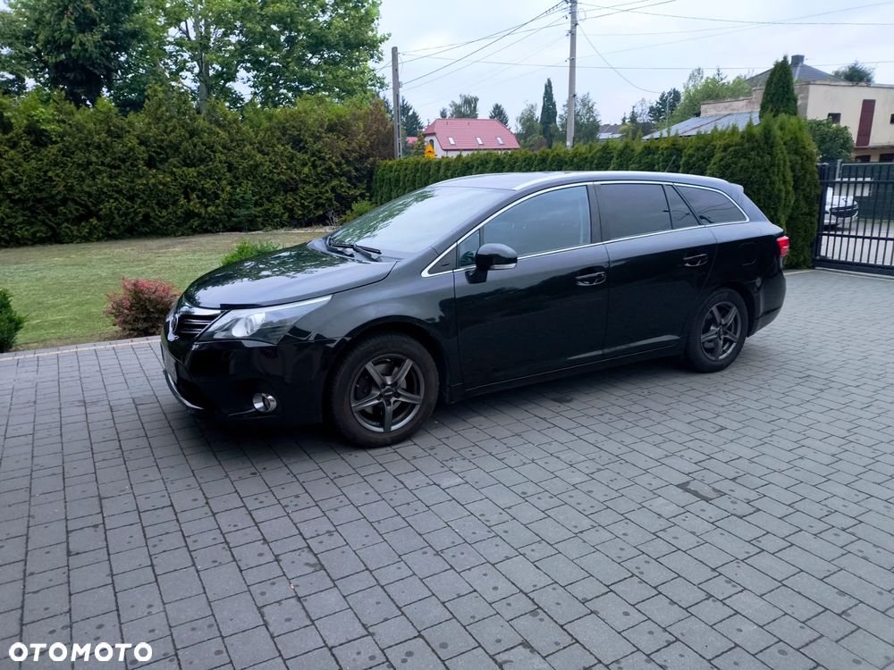 Toyota Avensis 1.8 Premium EU5 - 1