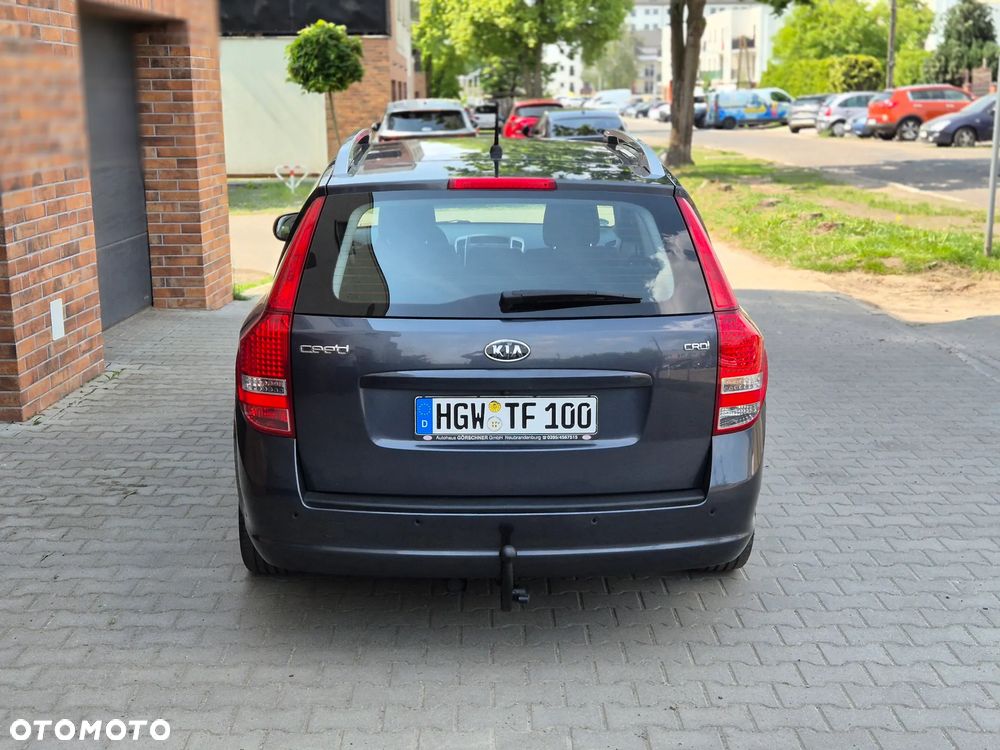 Kia Ceed - 7