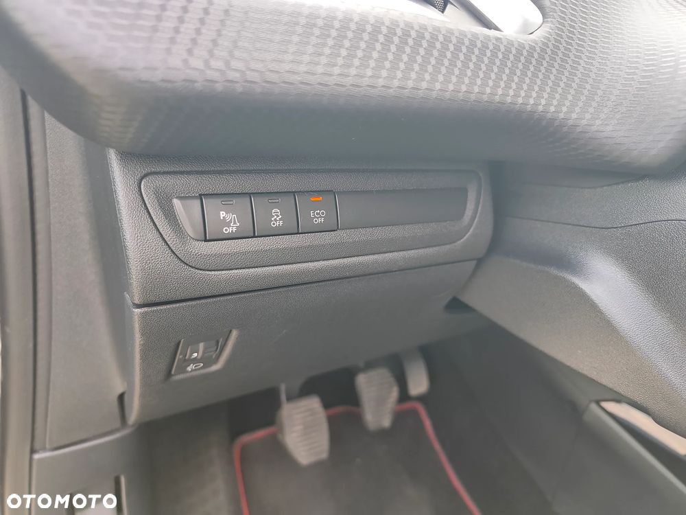 Peugeot 2008 1.2 Pure Tech Allure S&S - 20