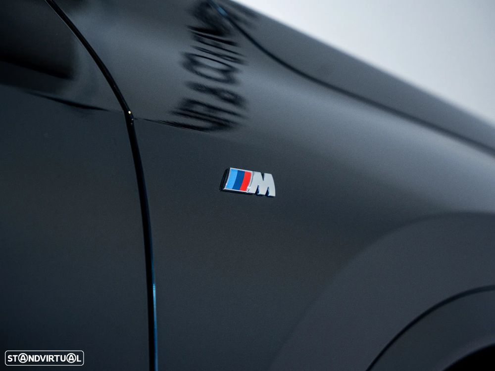 BMW iX1 eDrive20 Pack Desportivo M - 25