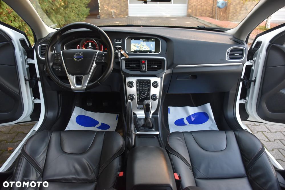 Volvo V40 D2 Drive-E Ocean Race - 7