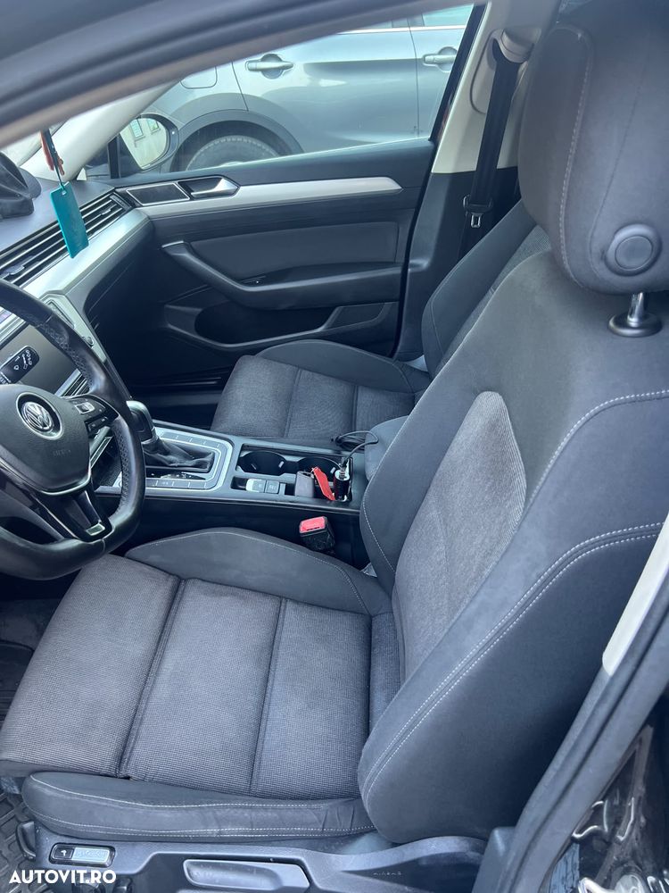 Volkswagen Passat 2.0 TDI DSG Highline - 1