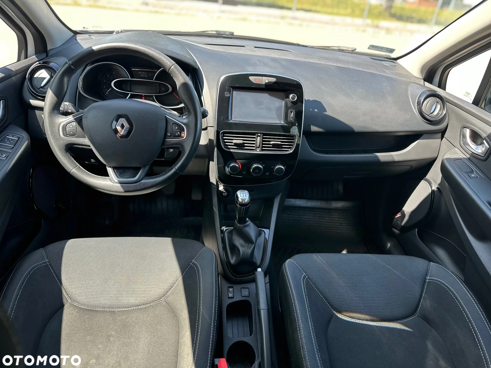 Renault Clio - 12