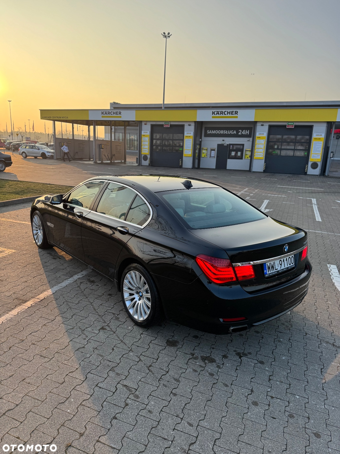 BMW Seria 7 740d xDrive - 28