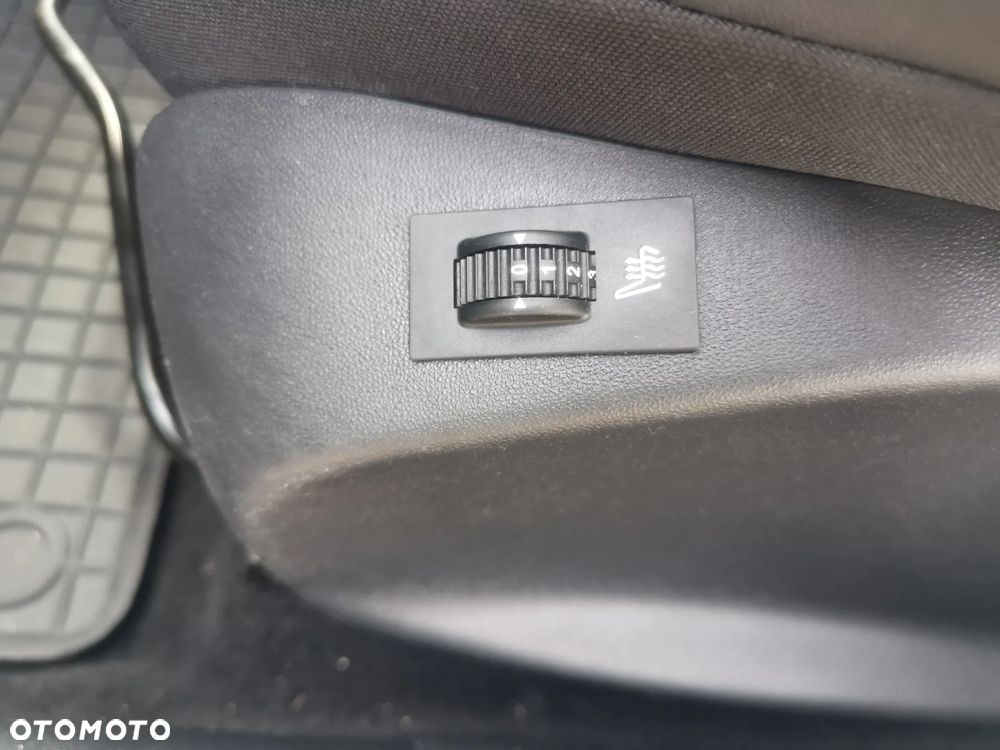 Peugeot 2008 BlueHDi FAP 120 STOP & START Allure - 28