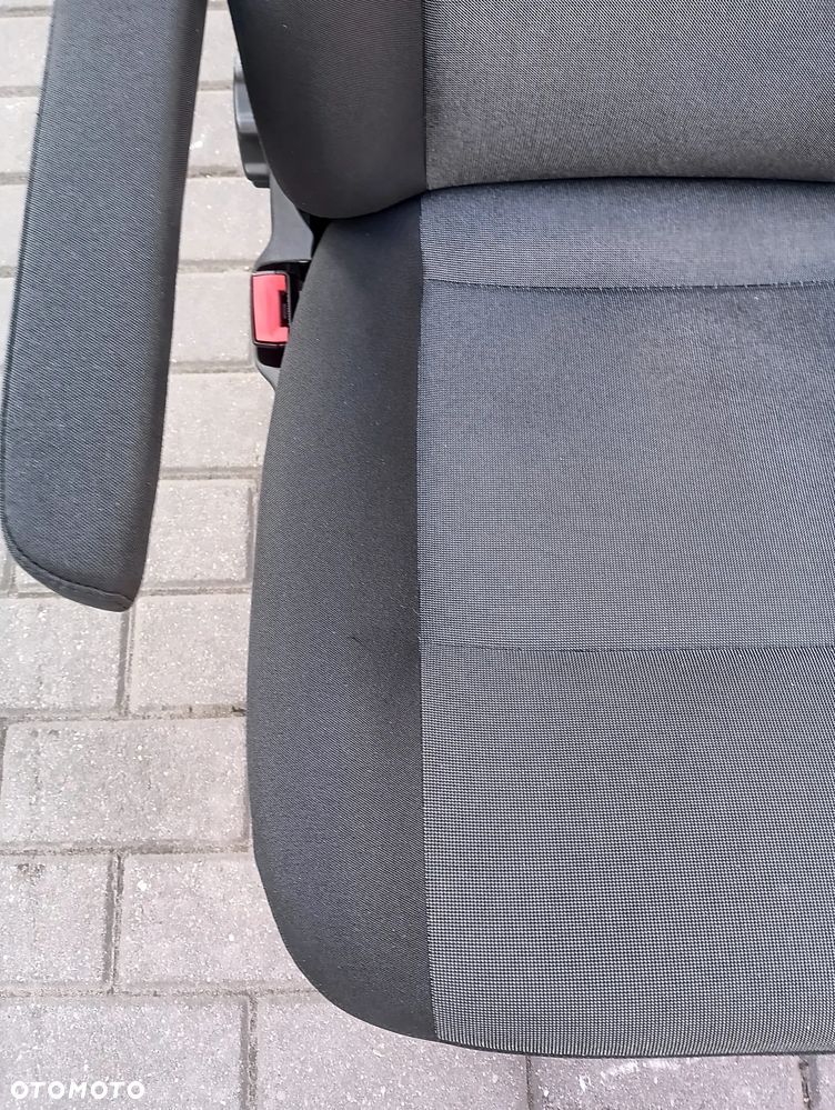 Fotel kierowcy VW T6 Austin podłokietnik - 4