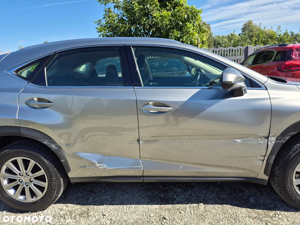 Lexus NX 300h Elite AWD - 26