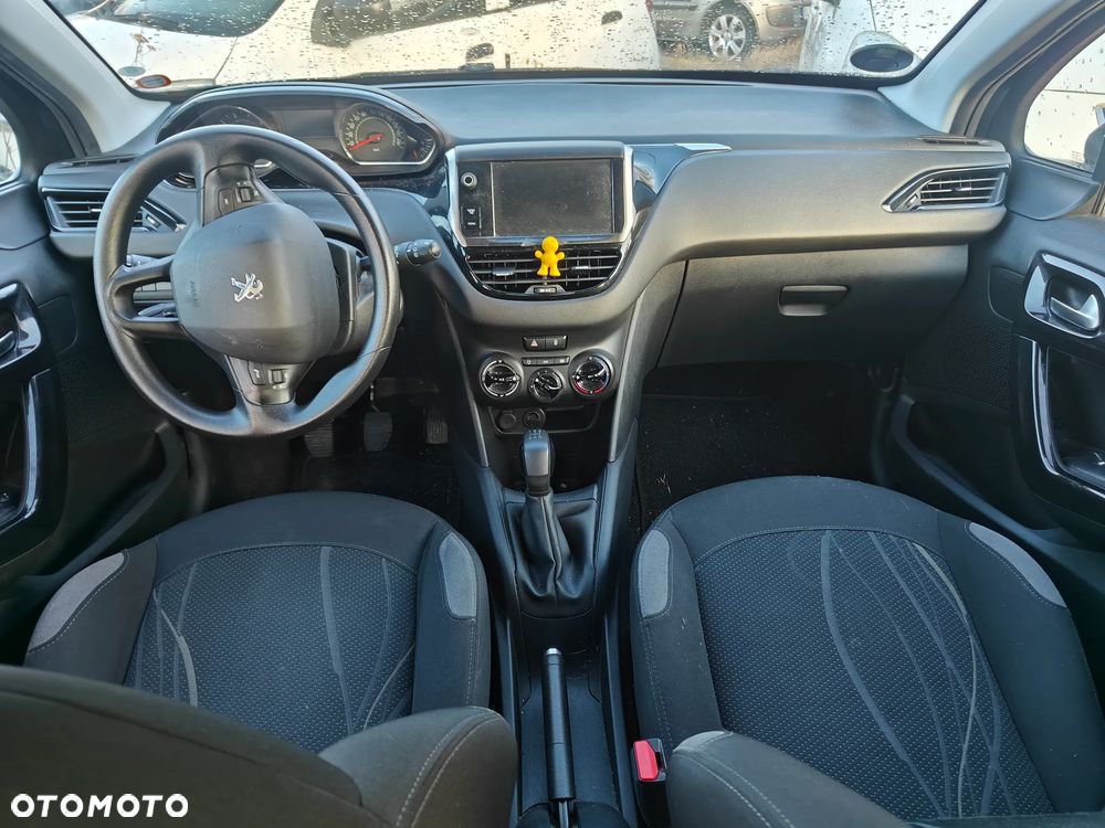Peugeot 208 82 VTI Style - 10