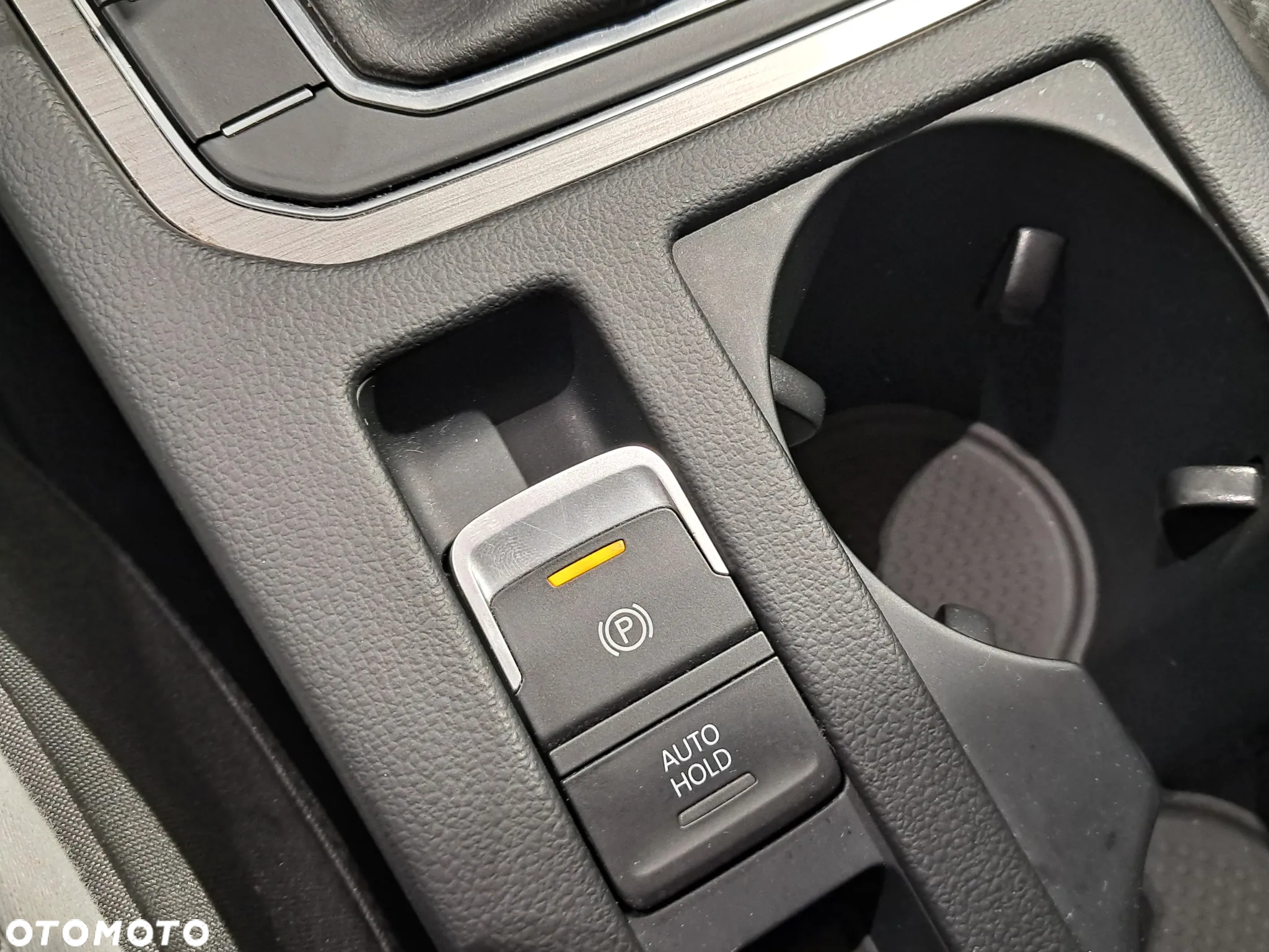 Volkswagen Passat 2.0 TDI BMT Highline - 17