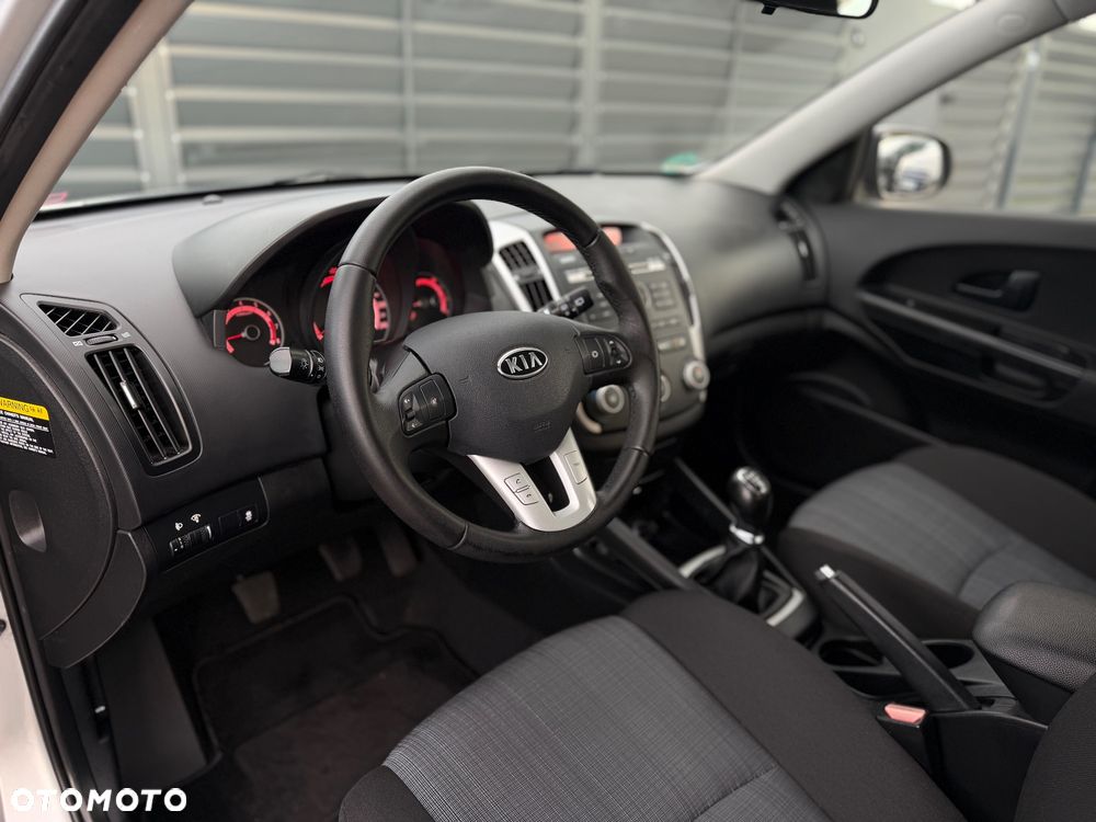 Kia Ceed 1.4 Comfort - 10