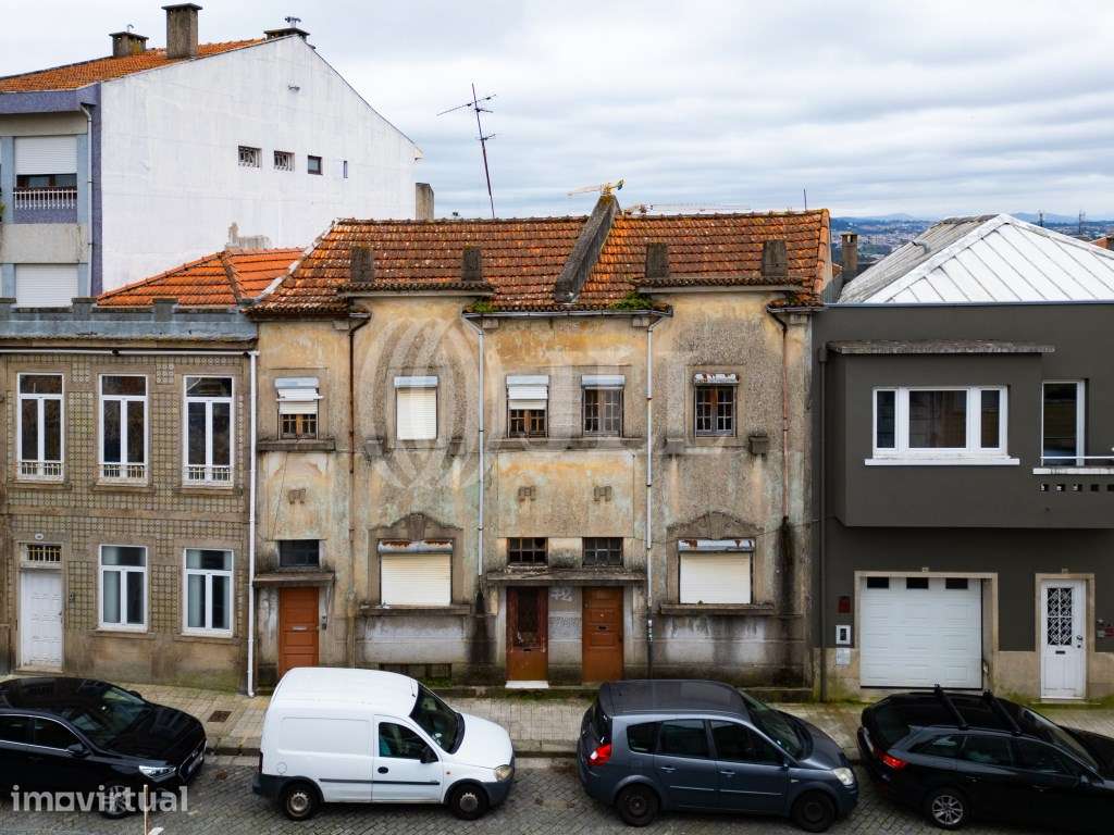 Prédios para reconstrução com projecto, no Bonfim, Porto - Grande imagem: 2/21