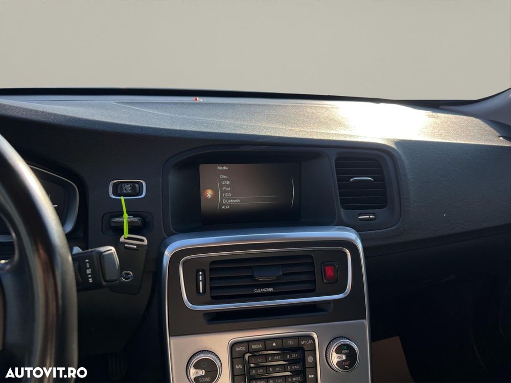 Volvo S60 D2 Momentum - 21