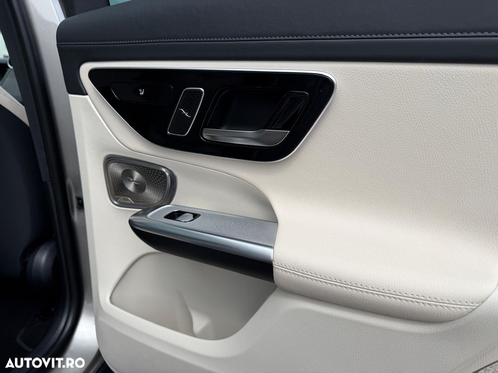 Mercedes-Benz GLC 300 4MATIC - 16