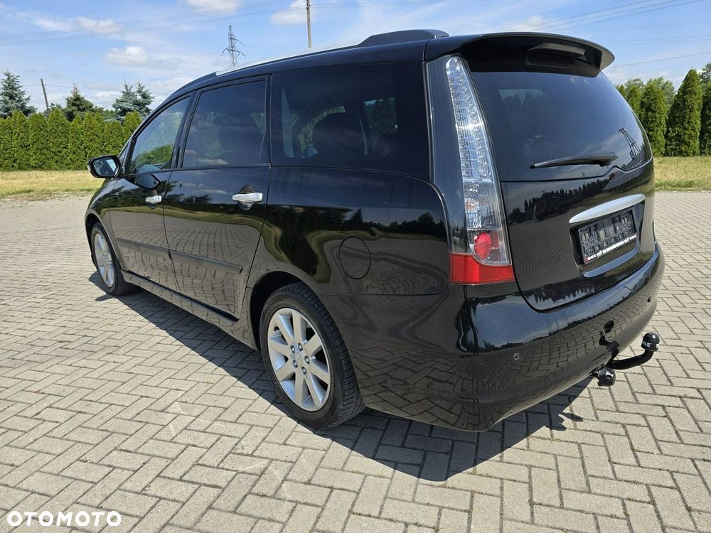 Mitsubishi Grandis - 12