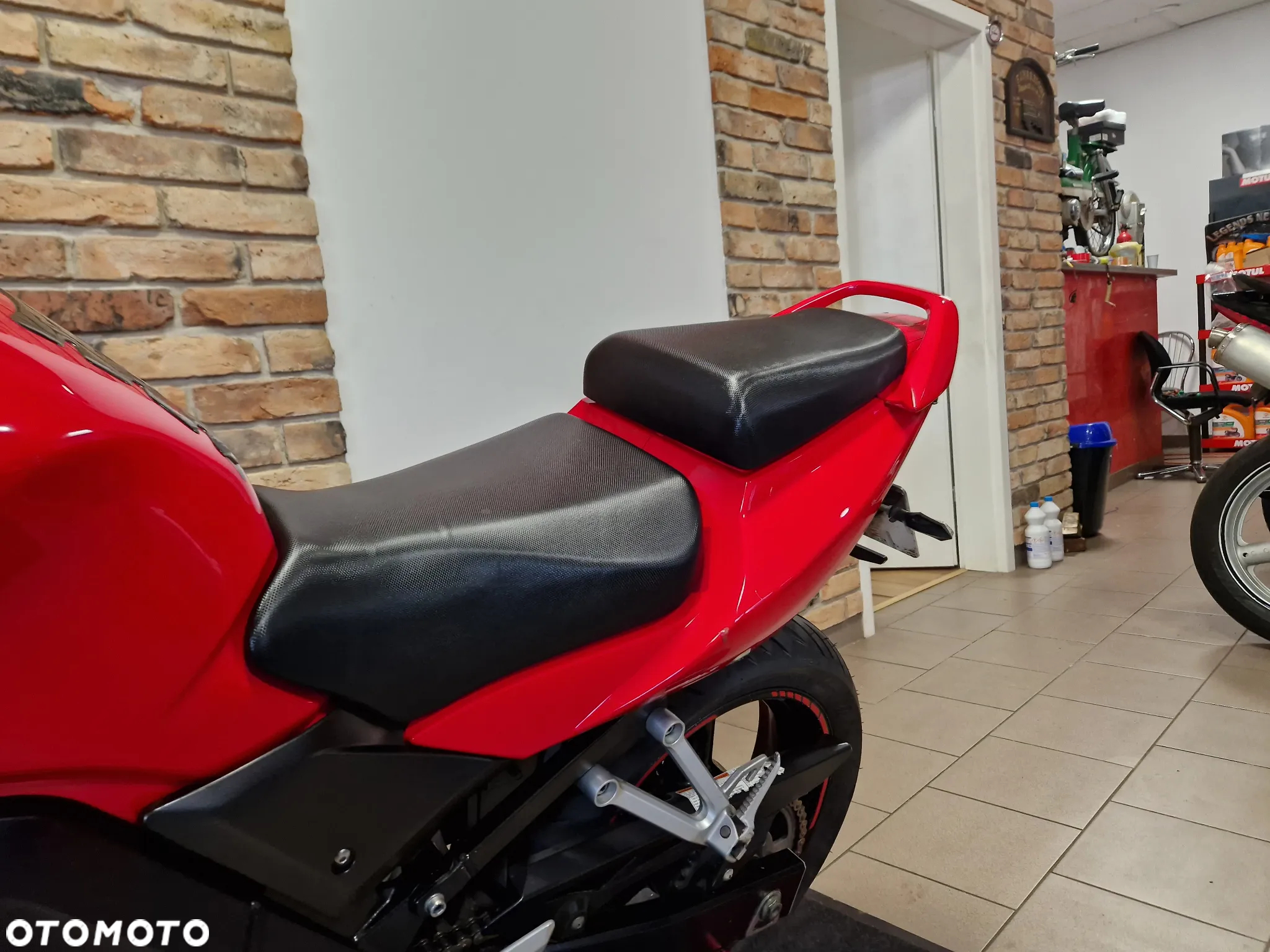 Suzuki SV - 32