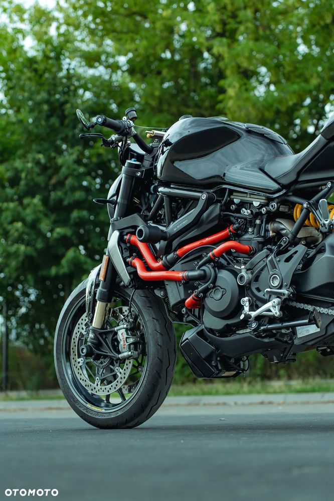 Ducati Monster - 11