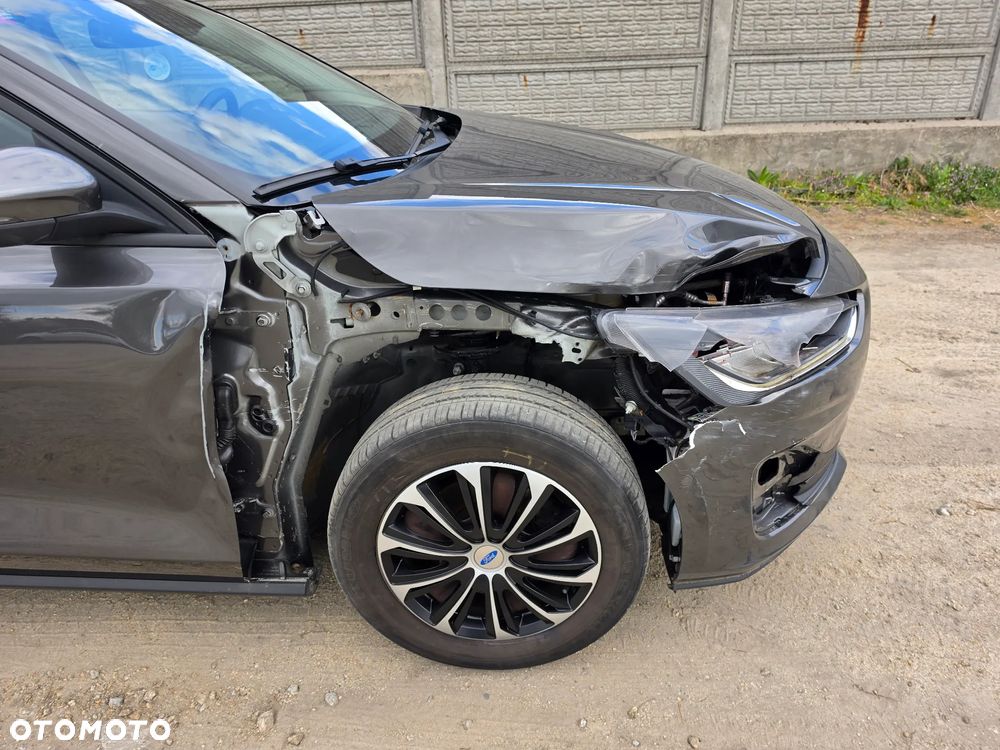 Ford Focus SW 1.0 EcoBoost S&S COOL&CONNECT - 26