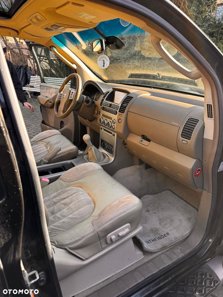 Nissan Pathfinder 2.5 dCi Premium - 6