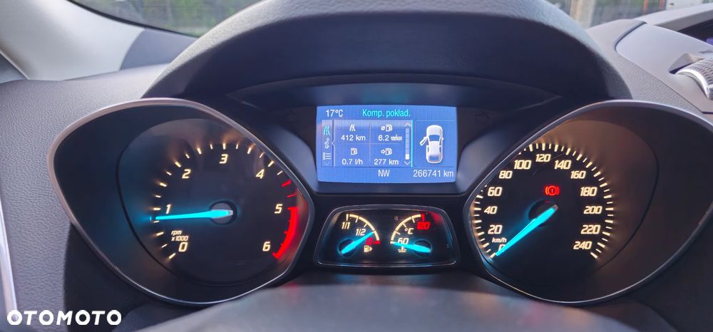 Ford Kuga 2.0 TDCi 2x4 Titanium - 5
