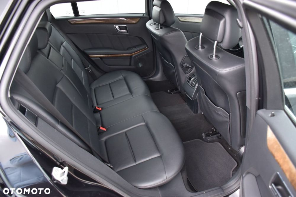 Mercedes-Benz Klasa E 350 4Matic Automatik Elegance BusinessEDITION - 8