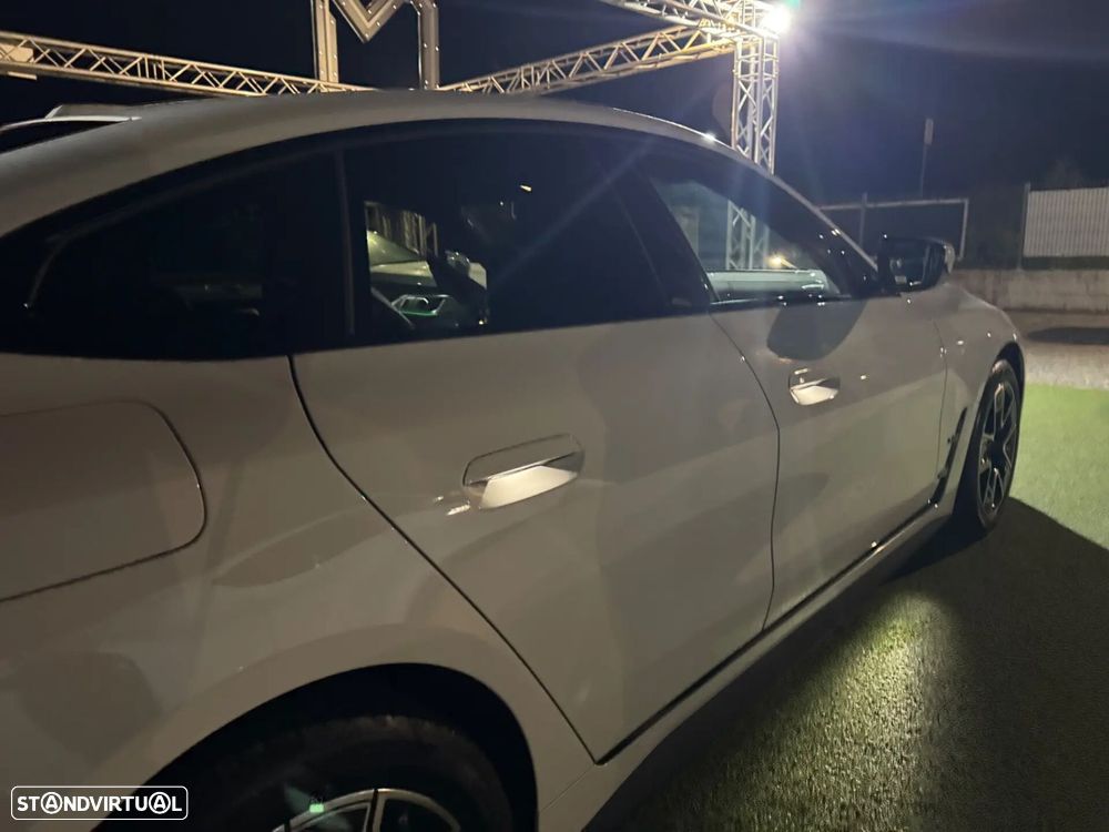 BMW i4 eDrive40 Pack Desportivo M - 38
