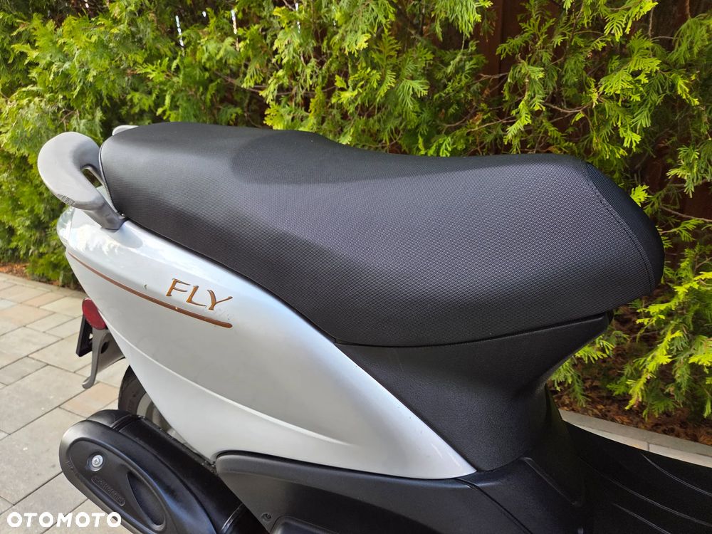 Piaggio FLY - 18