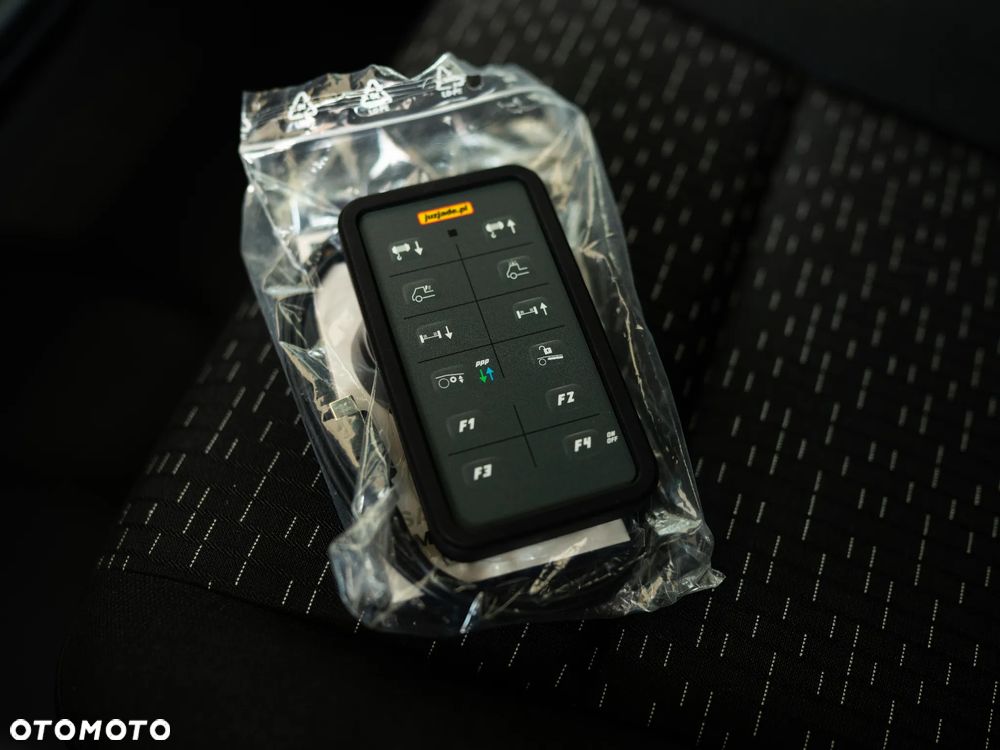 Mercedes-Benz Sprinter - 12