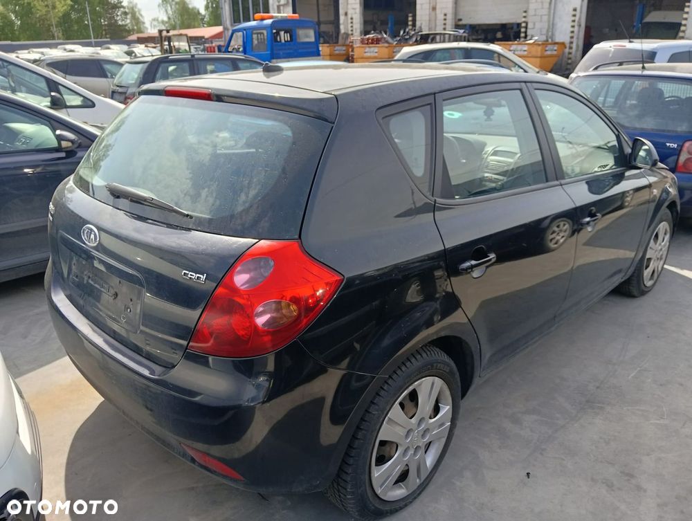 Głowica (Zderzak, Maska, Lampa, Kierownica, Fotele, Części Silnikowe) Kia Ceed 1.6 Diesel 89 Km 2007 - 6