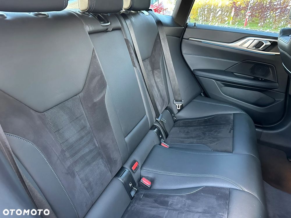 BMW i4 - 20