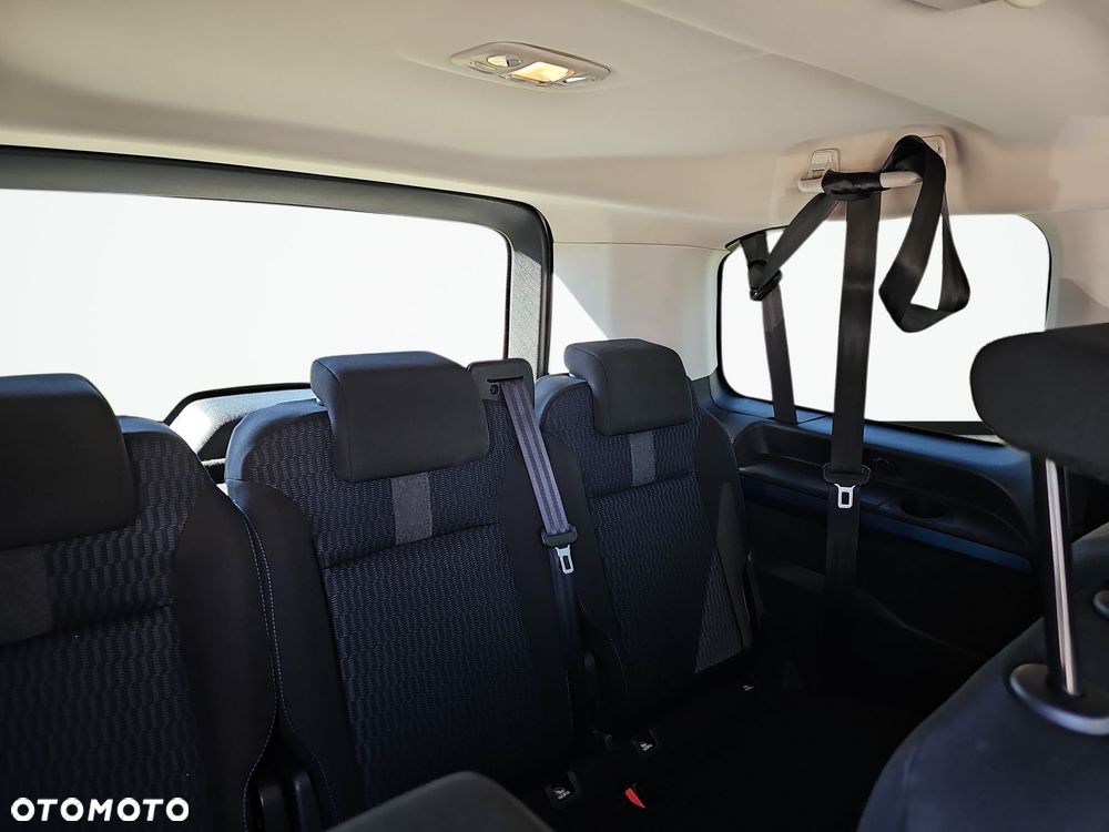 Peugeot Traveller 2.0 BlueHDi Compact Business - 27