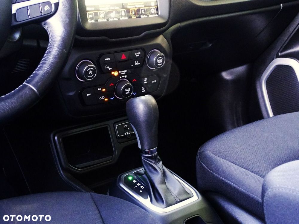 Jeep Renegade - 37