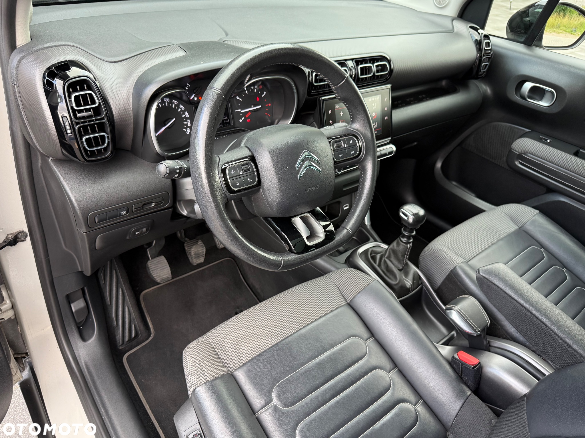 Citroën C3 Aircross BlueHDI 120 Stop & Start Shine - 23