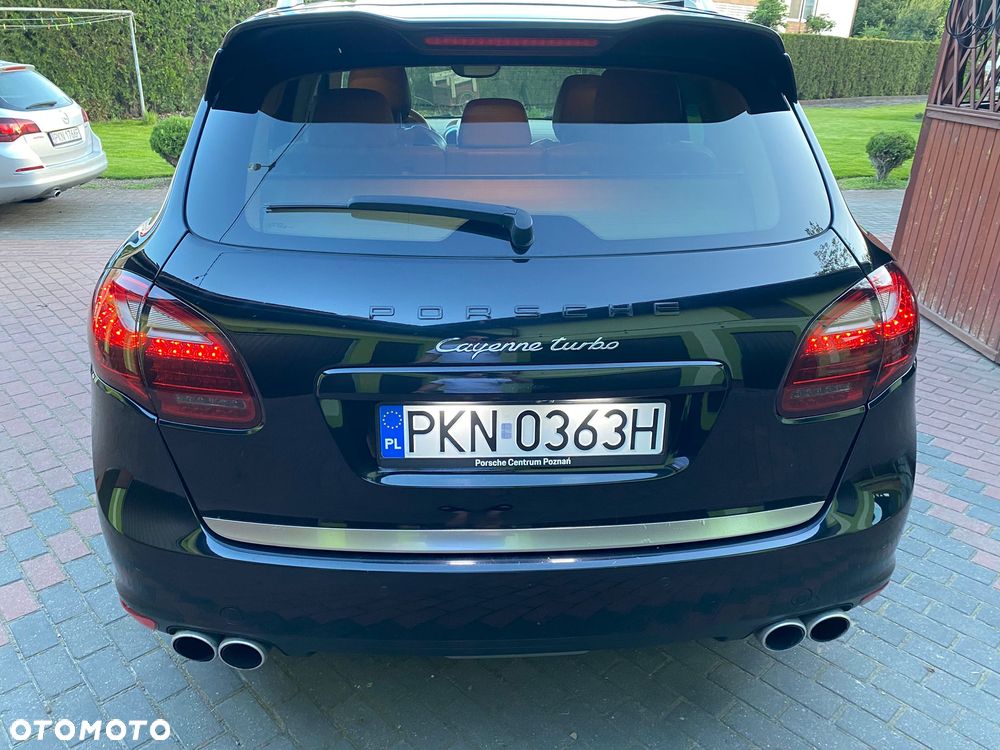 Porsche Cayenne Turbo - 10