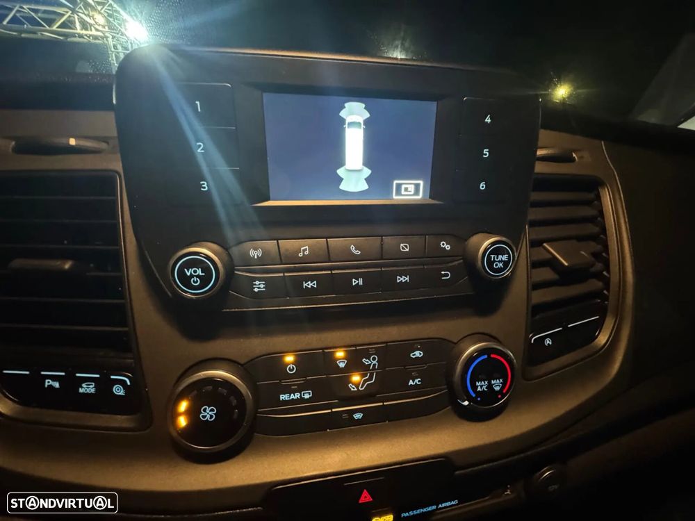 Ford Transit Custom - 28