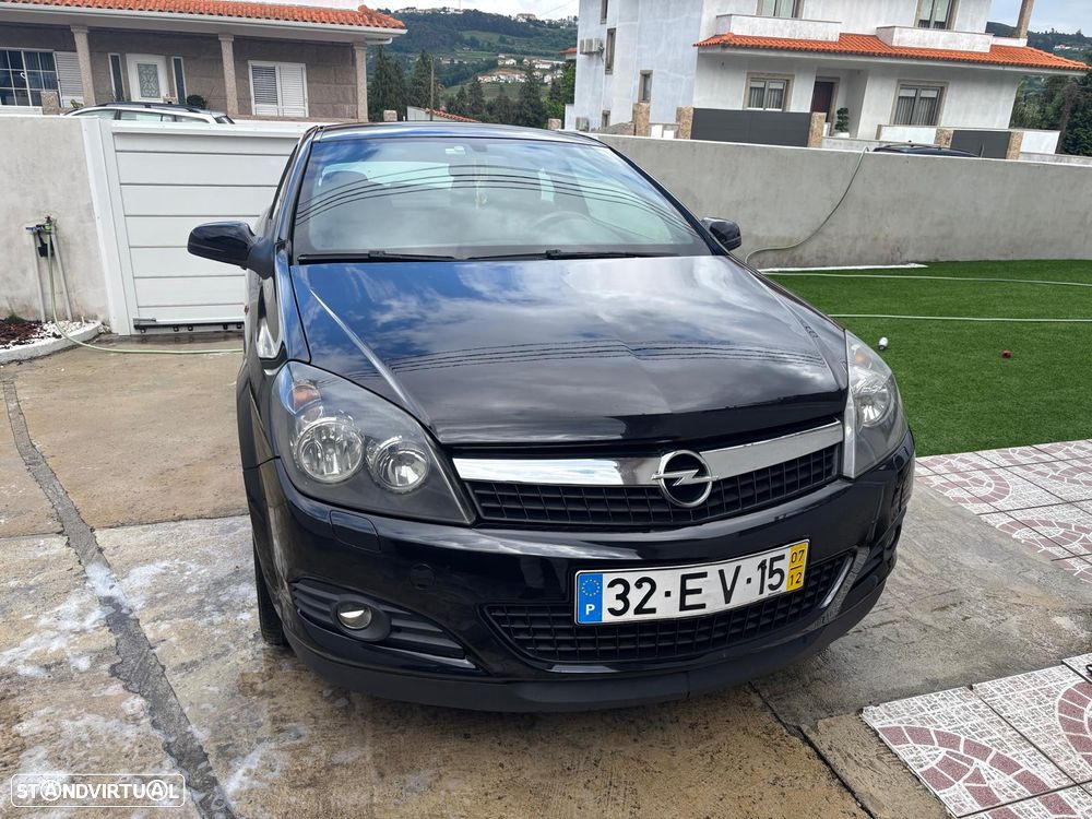 Opel Astra GTC 1.9 CDTI - 1