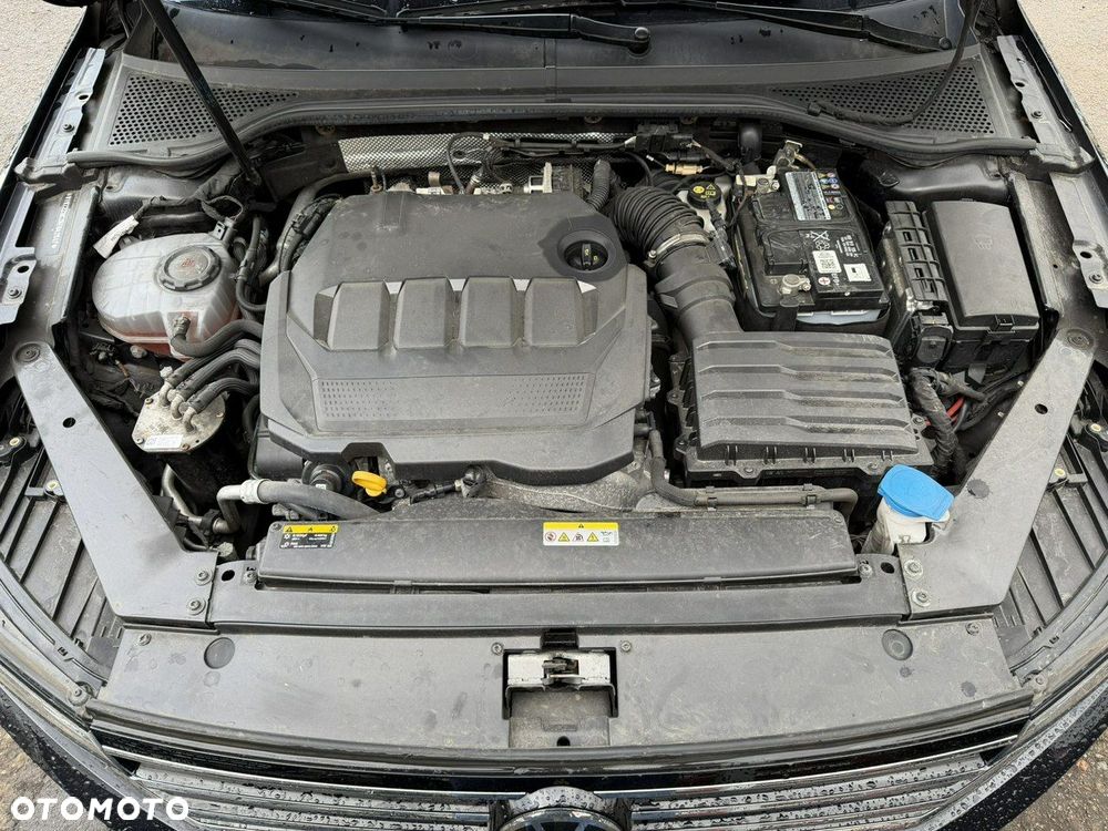 Volkswagen Passat - 33