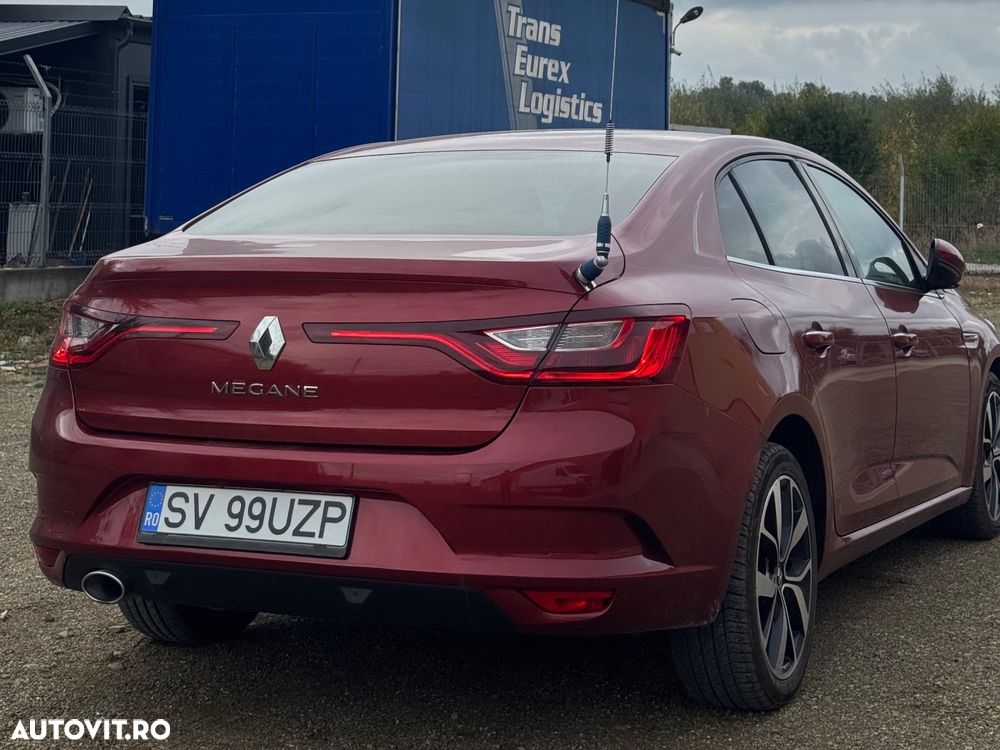 Renault Megane 2019 photo 2