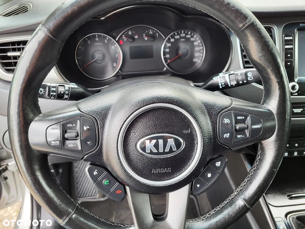 Kia Carens 1.6 GDI UEFA EURO 2016 - 14