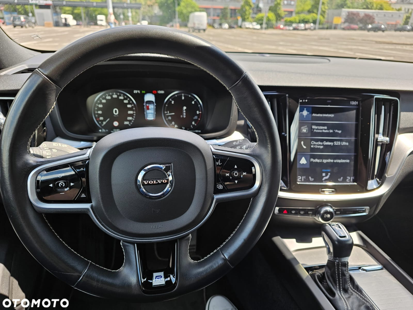 Volvo V60 D4 AWD R-Design - 12