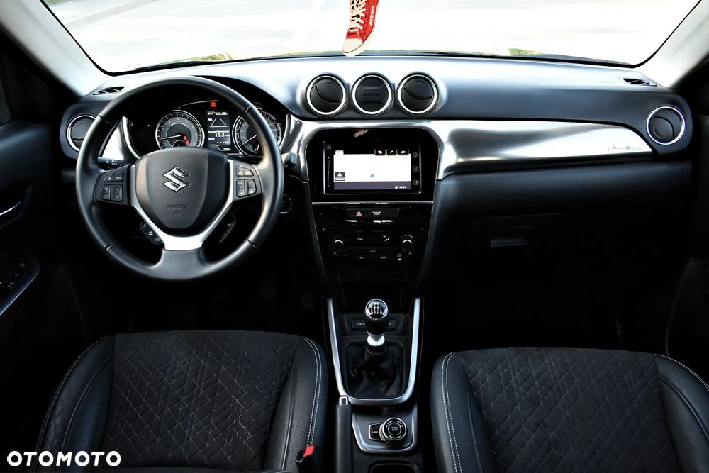 Suzuki Vitara 1.4 Boosterjet mHEV Elegance 4WD - 26