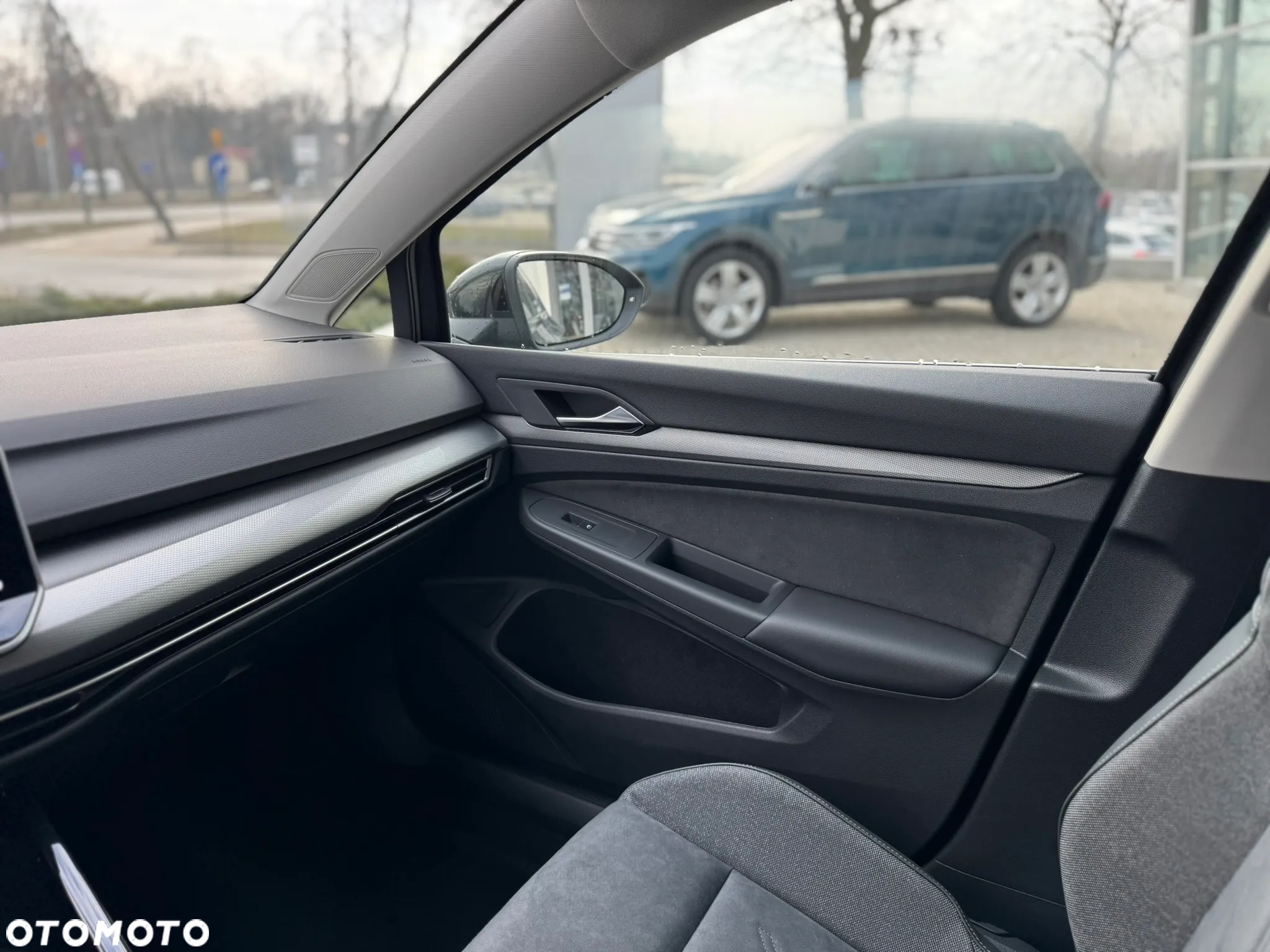 Volkswagen Golf - 27